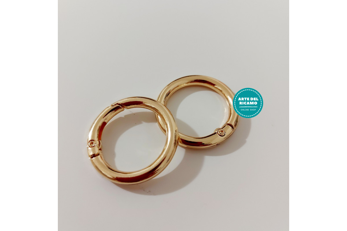 Ganci Apribili Rotondi Colore Oro - Diametro 28 mm Ganci Apribili Rotondi Colore Oro - Diametro 28 mm