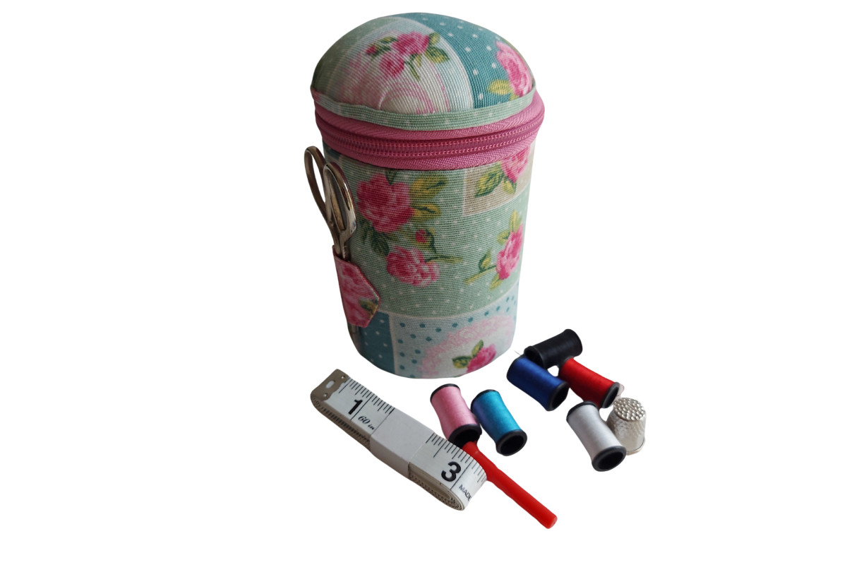 Astuccio per Cucito con Puntaspilli - Romantiche Rose