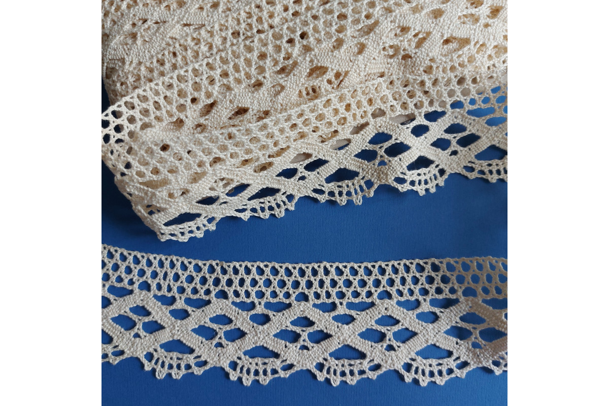 Art. 118/2 - Ecru Bobbin Lace Border - Width 6,00 cm Art. 118/2 - Ecru Bobbin Lace Border - Width 6,00 cm