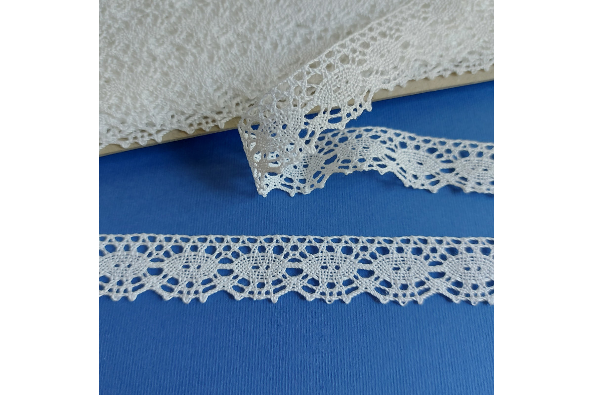 Art. 217 - White Bobbin Lace Border  - Width 2,00 cm