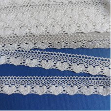 Art. 575 - Hearts Bobbin Lace Border - White Color