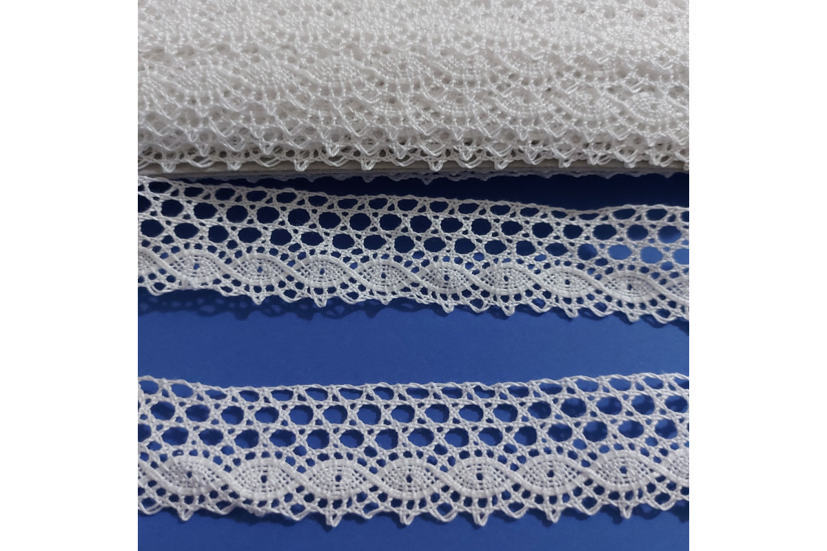 Art. 153 - Puntilla de Encaje de Bolillos Blanco - Ancho 3,00 cm Art. 153 - Puntilla de Encaje de Bolillos Blanco - Ancho 3,00 cm
