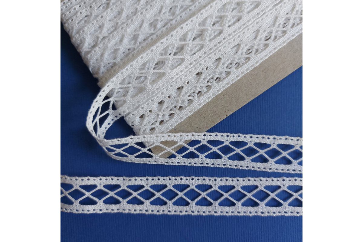 Art. 168 - Intermezzo a Fuselli Bianco - Altezza 1,5 cm Art. 168 - Intermezzo a Fuselli Bianco - Altezza 1,5 cm