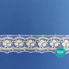 Pizzo Valencienne Panna con Roselline - Altezza 4,5 cm Pizzo Valencienne Panna con Roselline - Altezza 4,5 cm