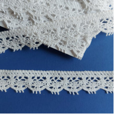Art. 620 - Pizzo a Tombolo in Cotone - Colore Bianco - Altezza 2,5 cm Art. 620 - Pizzo a Tombolo in Cotone - Colore Bianco - Altezza 2,5 cm