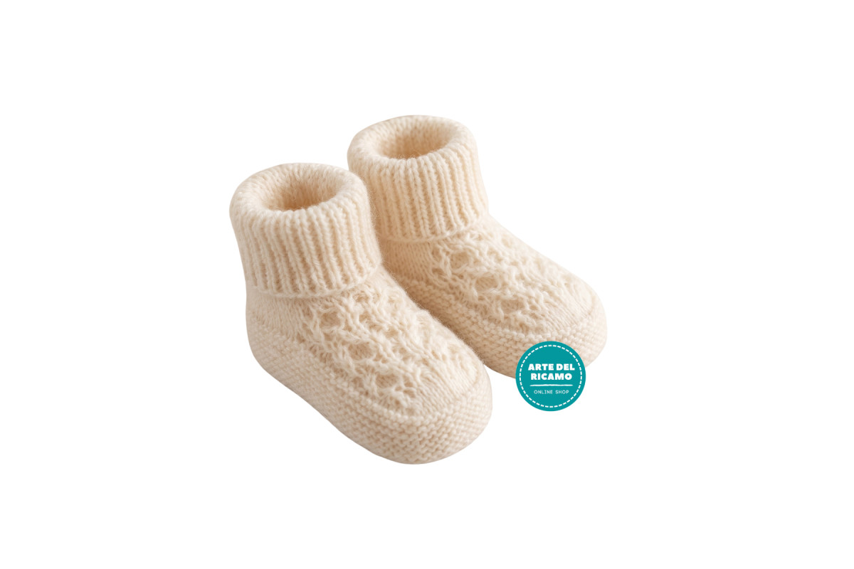 Knitting Baby Boots - It's a Girl Knitting Baby Boots - It's a Girl