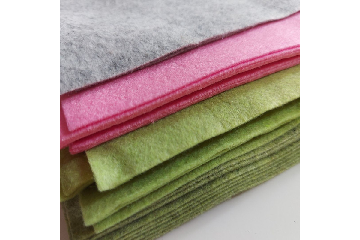 Colored Felt Sheet 1mm - Size 20 x 30 cm Colored Felt Sheet 1mm - Size 20 x 30 cm