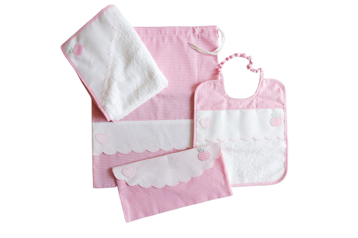 Ropa para la Escuela para Bordar a Punto Cruz - Corazon y Manzana Rosa