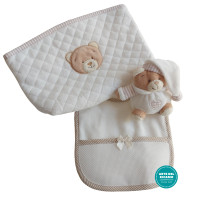 Idea Regalo per Bebè - Orsetto Pochette e Bavaglino Panna Idea Regalo per Bebè - Orsetto Pochette e Bavaglino Panna
